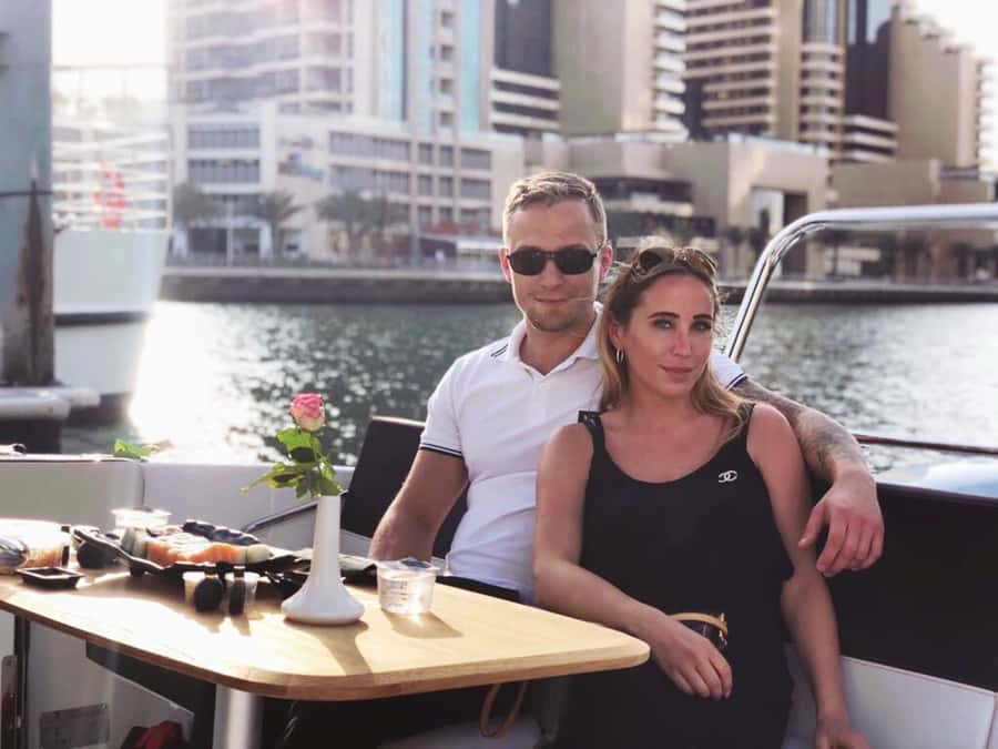 2-Hrs Private Romantic Sunset Cruise with Sushi and Drinks - JBR views and the changing sunset