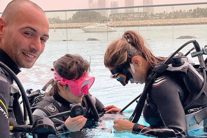 3-Day PADI Open Water Diving Course in Dubai - Three practical classes and four sea sessions