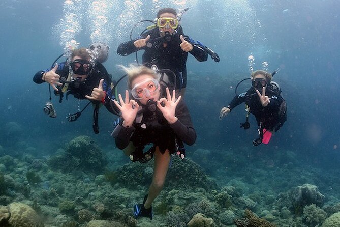 4 Day Certified PADI Open Water Scuba Diver in Dubai - Pool training at Al Boom’s Jumeirah center