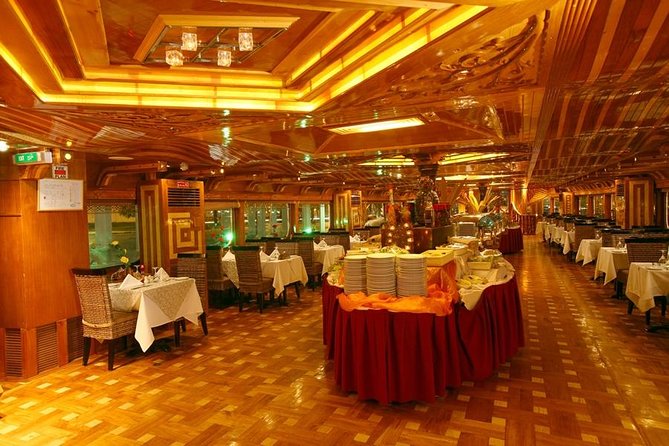 5-Star Premium Dhowstar Dhow Cruise Dubai - Buffet dinner with Emirati and international dishes