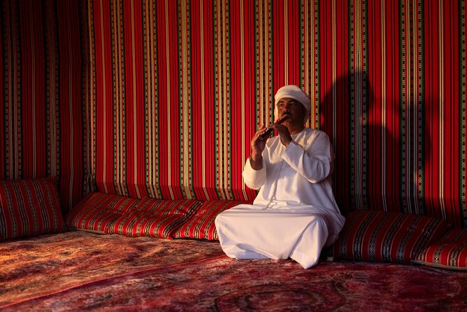 57 Camel Voyage - Falconry brings the desert culture into focus