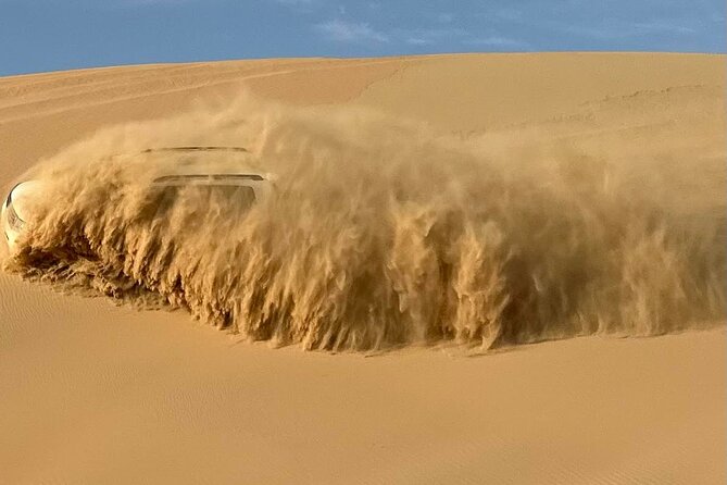 Abu Dhabi: 4x4 Desert Safari and Sandboarding. - One hour of dune bashing in a 4x4