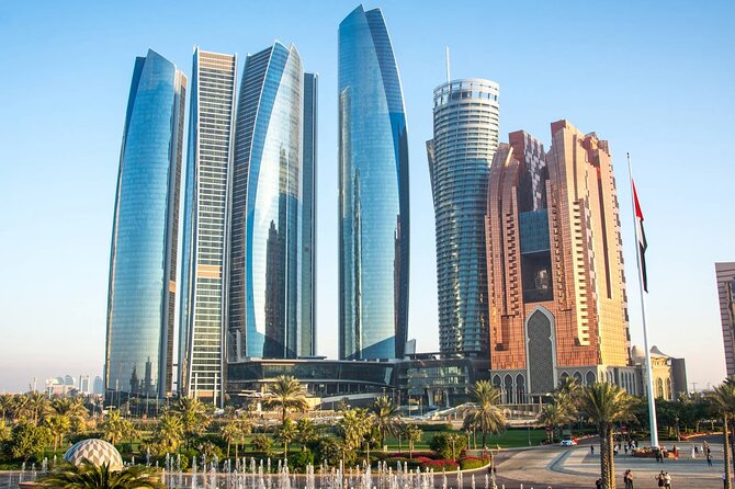 Abu Dhabi City Tour and Qasr AL Watan - Sheikh Zayed Grand Mosque: the day’s essential stop