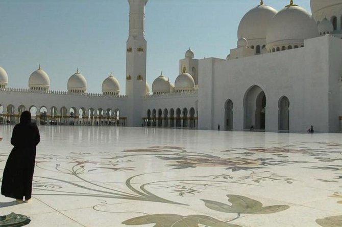 Abu Dhabi City Tour, Emirates Palace, Grand Mosque, Louvre Museum - Qasr Al Watan gives you a palace glimpse