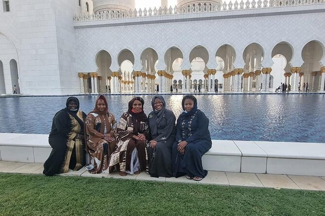 Abu Dhabi City Tour From Dubai - Emirates Palace is grand, but it is still a hotel