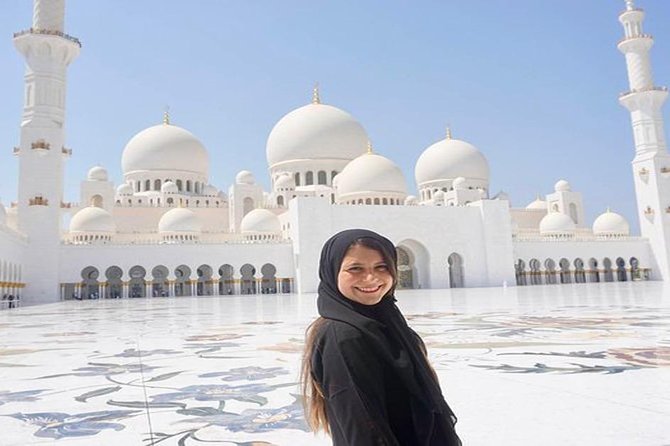 Abu Dhabi City Tour Half Day - Emirates Palace in 20 minutes