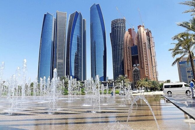 Abu Dhabi City Tour in a 4x4 Shared Vehicle - Emirates Palace: luxury from the outside