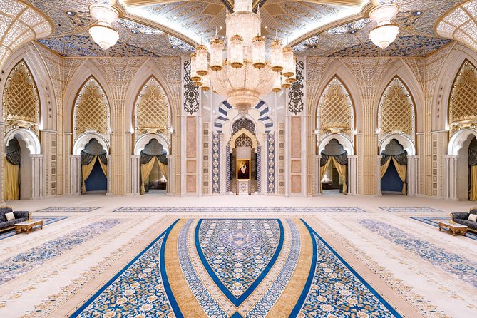 Abu Dhabi Day Tour From Dubai with Sheikh Zayed Grand Mosque - Dates, Carpets, and What the Shopping Stops Add