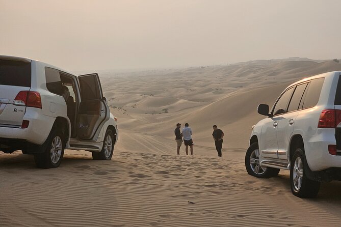 Abu Dhabi Desert Safari With Live Shows And BBQ Buffet Dinner - The guides who shape the evening