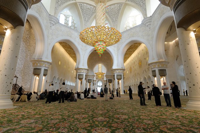 Abu Dhabi Full-Day Tour from Dubai With Spanish-Speaking Guide - The Sheikh Zayed Grand Mosque deserves the longest stop
