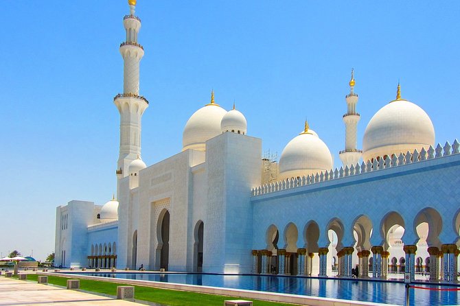 Abu Dhabi Grand Mosque, Etihad Towers & Royal Palace Visit from Dubai - Lunch at Marina Mall, with the cost left to you
