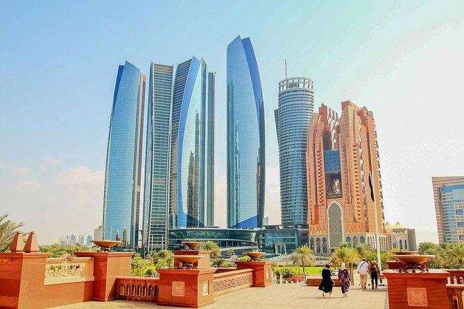 Abu Dhabi Guided City Tour With Ferrari World Tickets From Dubai - Emirates Palace and the short photo stop
