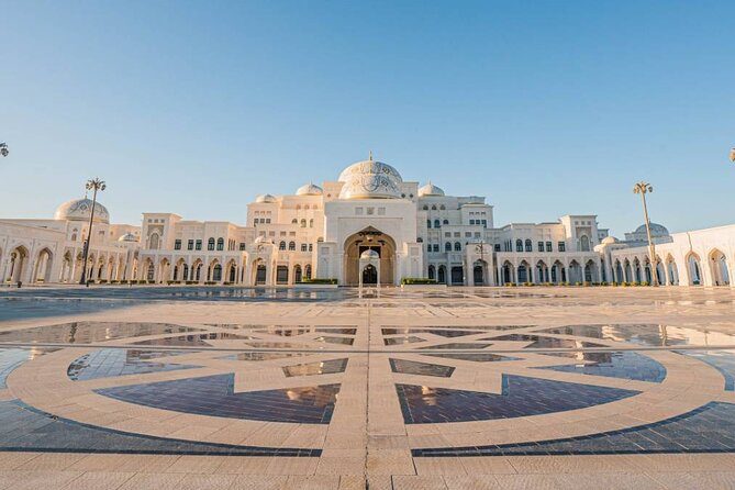 Abu Dhabi Private City Tour - Heritage Village gives the day a traditional side