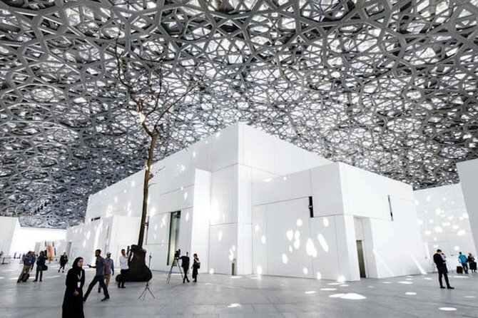 Abu Dhabi Private City Tour From Dubai - Lunch and a break at Marina Mall