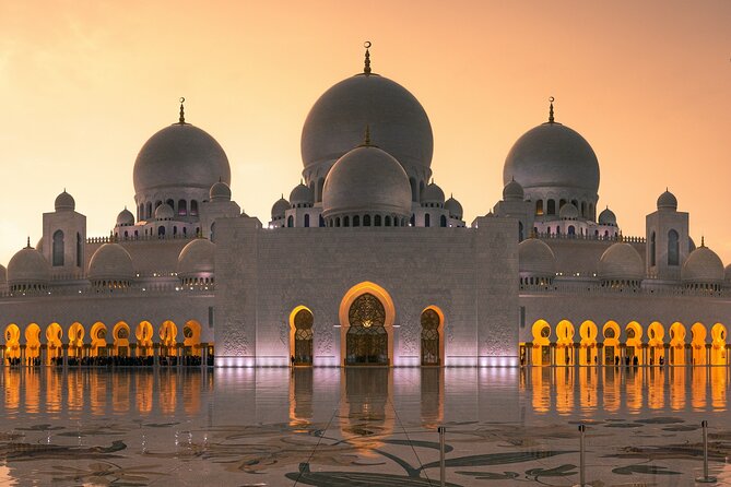 Abu Dhabi Private City Tour with Pick up Dubai And Abu Dhabi - Browsing the Abu Dhabi dates market