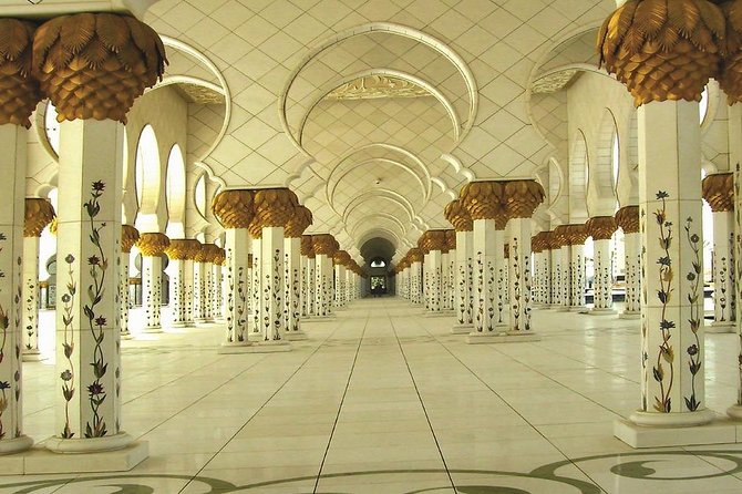 Abu Dhabi Sheikh Zayed Grand Mosque, Louvre, Qasr Al Watan Palace - The private driver format, explained clearly
