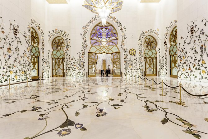 Abu Dhabi Sheikh Zayed Mosque Half-Day Guided Tour from Dubai - Clothing, conduct, and useful preparation