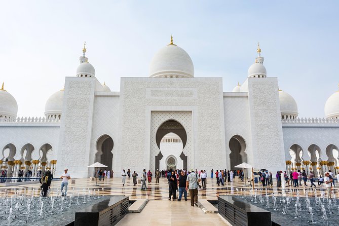 Abu Dhabi Sheikh Zayed Mosque Half-Day Guided Tour from Dubai - Arriving at the mosque and getting ready to enter