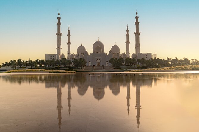 Abu Dhabi Sightseeing Tour: Sheikh Zayed Mosque, Heritage Village & Dates Market - What this four-hour Abu Dhabi tour is really for