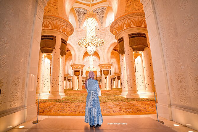 Abu Dhabi Sightseeing Tour: Sheikh Zayed Mosque, Heritage Village & Dates Market - Corniche views: a pleasant link between stops