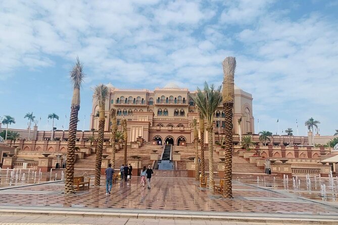 Abu Dhabi Tour Grand Mosque Emirates Palace Heritage Village - Al Mina Souk adds a simple shopping stop