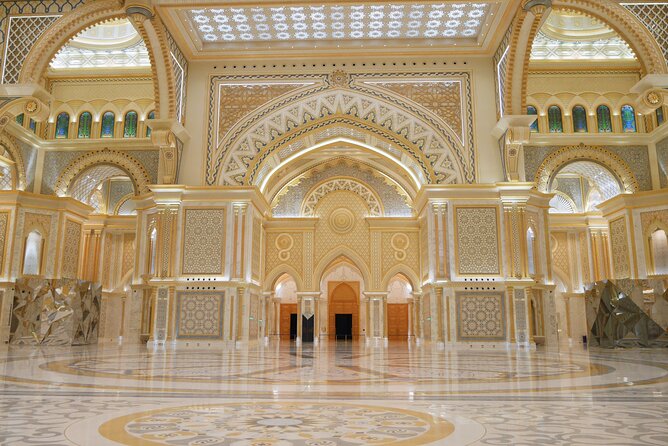 Abu Dhabi Trip and Sheikh Zayed Mosque By SUV From Dubai - What the guide and vehicle add