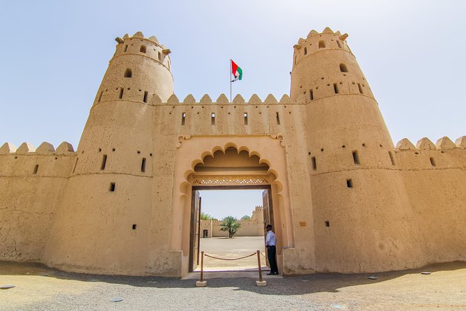 Al Ain City Sightseeing tour with Lunch from Dubai - Walking through Al Ain Oasis