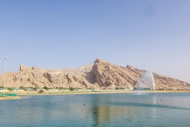 Al Ain City Sightseeing tour with Lunch from Dubai - Jebel Hafeet and the hot springs