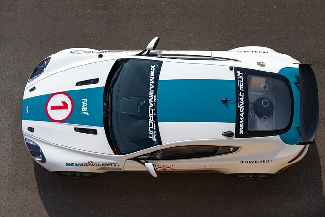 Aston Martin GT4 Driving Experience _ Full - What friends and family can do