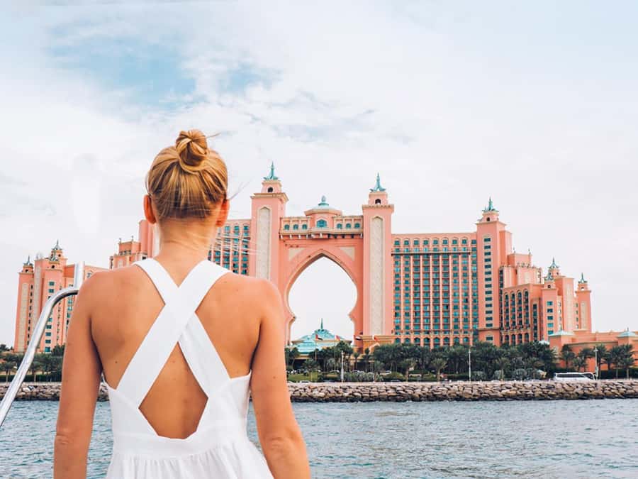 Burj Al Arab: 2-Hour Yacht Tour with BBQ Dinner - What the $45 yacht evening includes