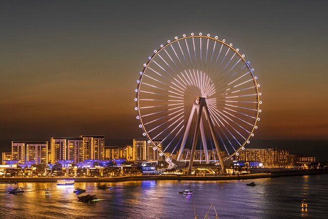 Burj Al Arab: 2-Hour Yacht Tour with BBQ Dinner and Drinks - The Crew and Onboard Atmosphere