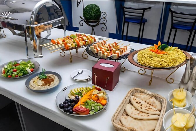 Burj Al Arab: 2-Hour Yacht Tour with BBQ Dinner and Drinks - Comfort, Weather, and Group Size