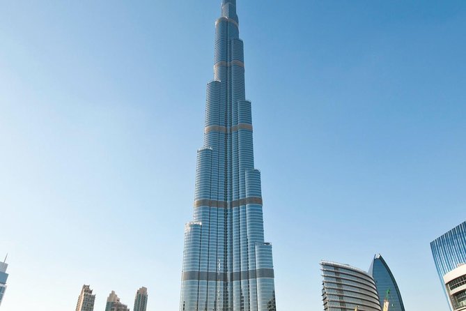 Burj Khalifa: At The Top (Levels 124 and 125) Admission Ticket - Photos, shopping, and the extras at the top