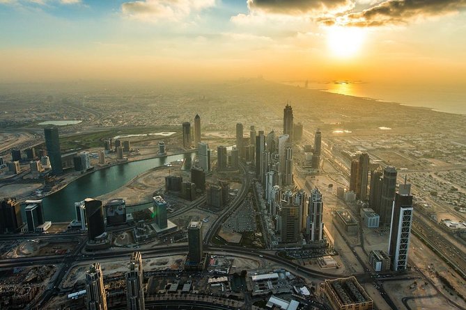 Burj Khalifa, Dubai Aquarium & UWZ with Penguin Cove Entry Ticket - Why the open-air terrace matters