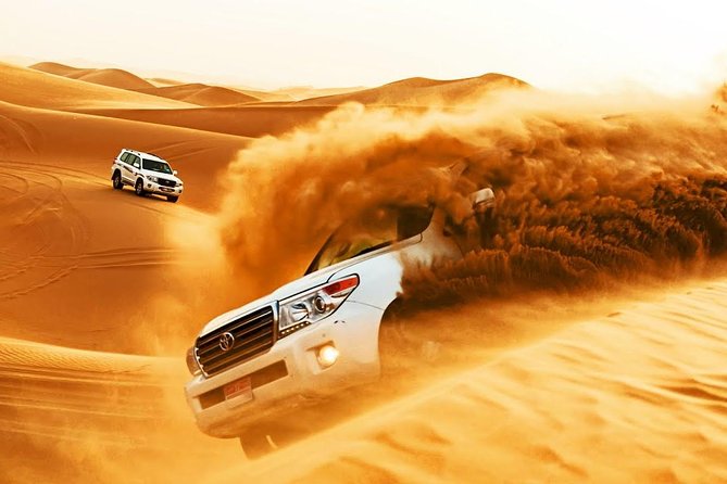 Desert Safari 4X4 Experience from Dubai - Sandboarding and the desert sunset