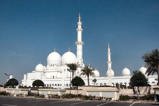 Desert Safari, City Tour & Dhow Cruise in Marina Enjoy In Dubai - Desert camp dinner, shisha and evening entertainment