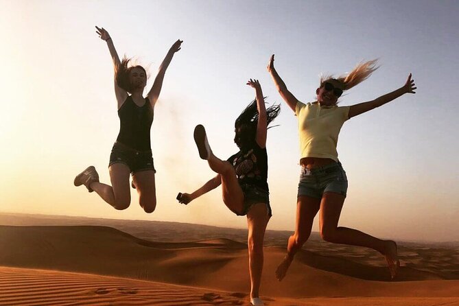 Desert Safari in 4x4 Car with BBQ Dinner and Belly Dance - A 3 p.m. start sets the rhythm