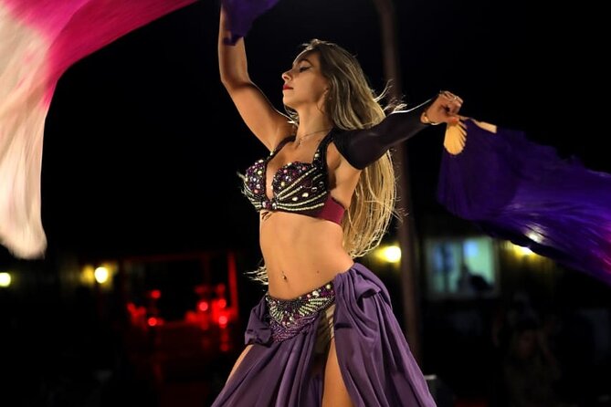 Desert Safari in Dubai - BBQ dinner and a full evening of shows