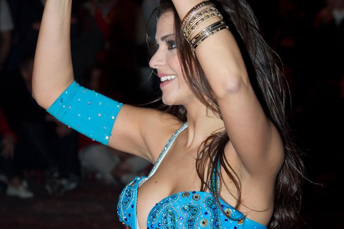 Desert Safari with BBQ Dinner - UAE Must Do - Belly Dancing, Tannoura, and Fire After Dark