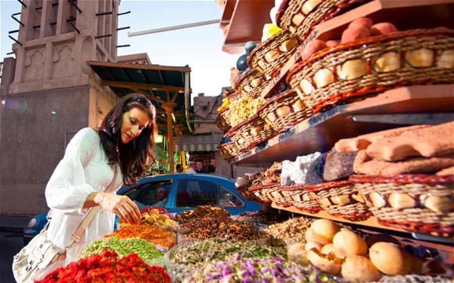 Discover Abu Dhabi: A Full-Day Tour with Lunch - The drive from Dubai to the Sheikh Zayed Grand Mosque