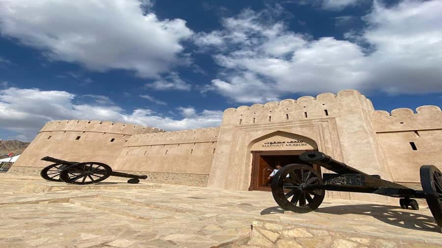 Discover Hatta Hidden Gem Private Tour with Kayaking & Honey - Hatta Hill Park adds another broad view