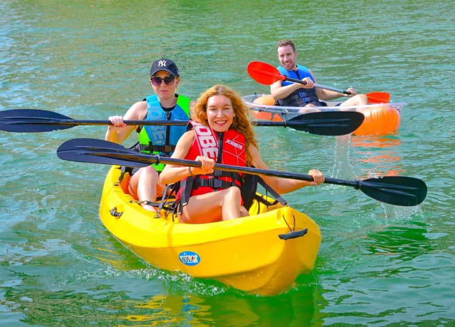 Dubai: 1-hour Kayaking or Stand Up Paddle at Dukes The Palm - Choosing between a single kayak, double kayak, and stand-up option