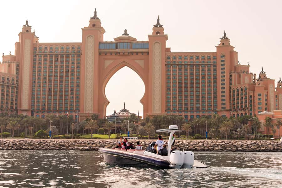 Dubai: 100-Min Speed Boat Tour, Atlantis & Burj Al Arab View - Palm Jumeirah and the Atlantis hotels