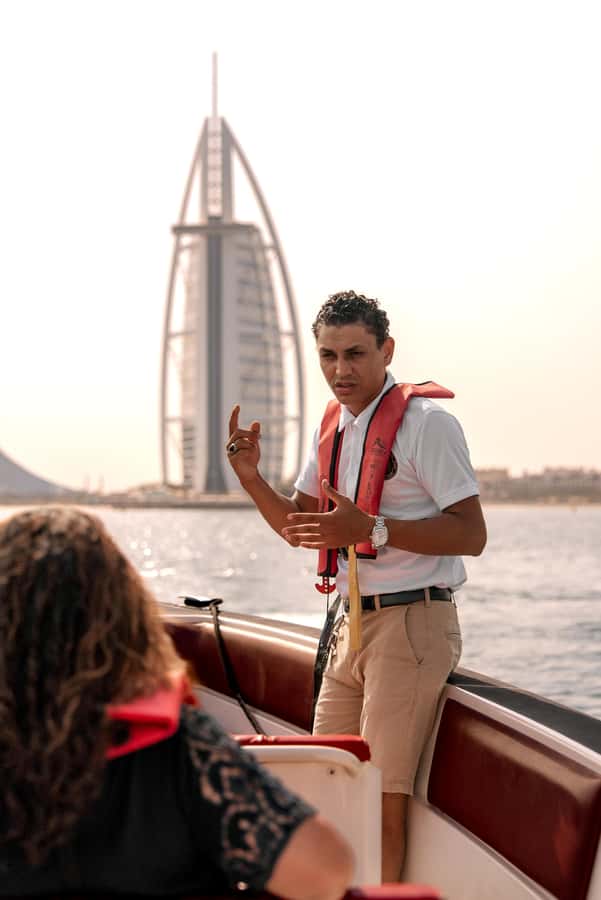 Dubai: 100-Min Speed Boat Tour, Atlantis & Burj Al Arab View - What the crew adds to the ride