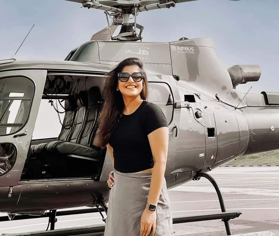 Dubai: 12-Min Helicopter Adventure Above The Palm - What the pilot and crew add to the experience
