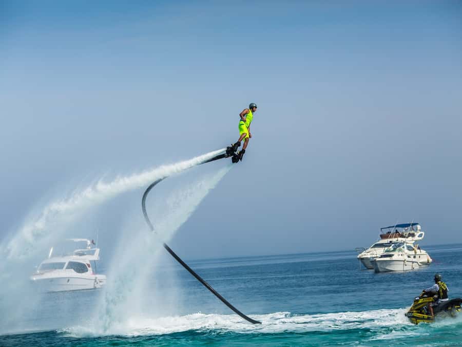 Dubai: 30-Min Flyboard Beginner Session at The Palm Jumeirah - What the $98 price really buys
