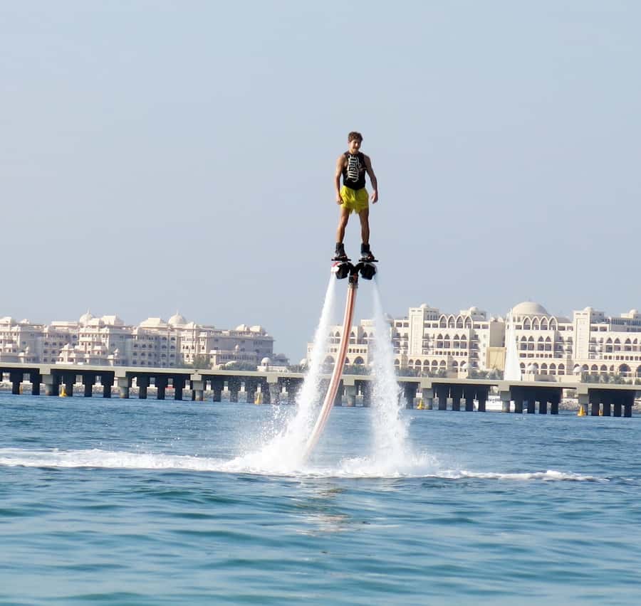 Dubai: 30-Min Flyboard Beginner Session at The Palm Jumeirah - The first 10 minutes: learning to control the board
