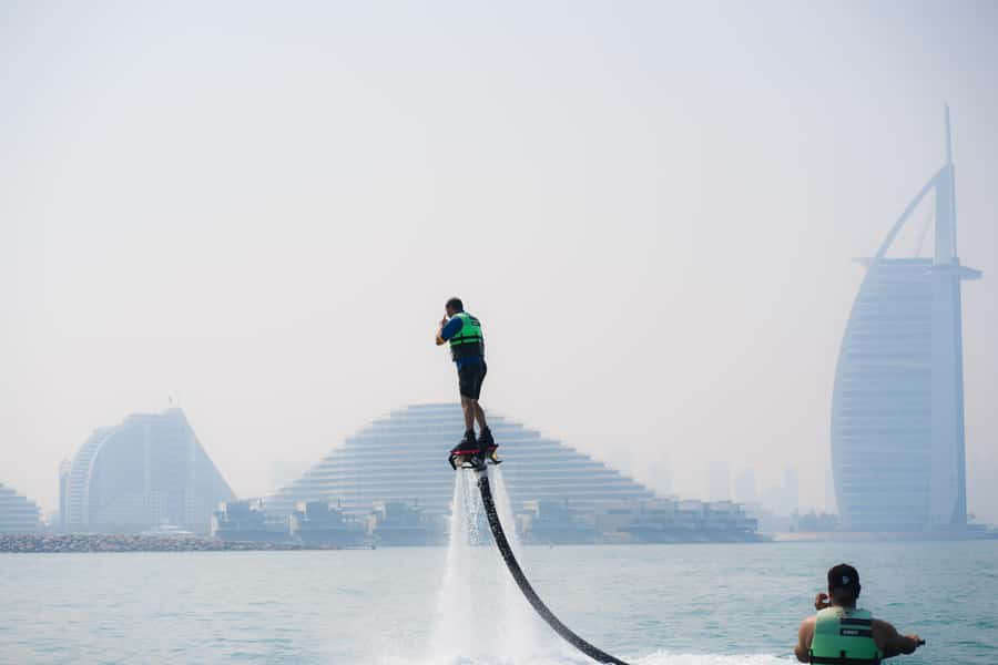 Dubai: 30-minute Flyboard with Instructor and Free Ice Cream - Who will enjoy this most