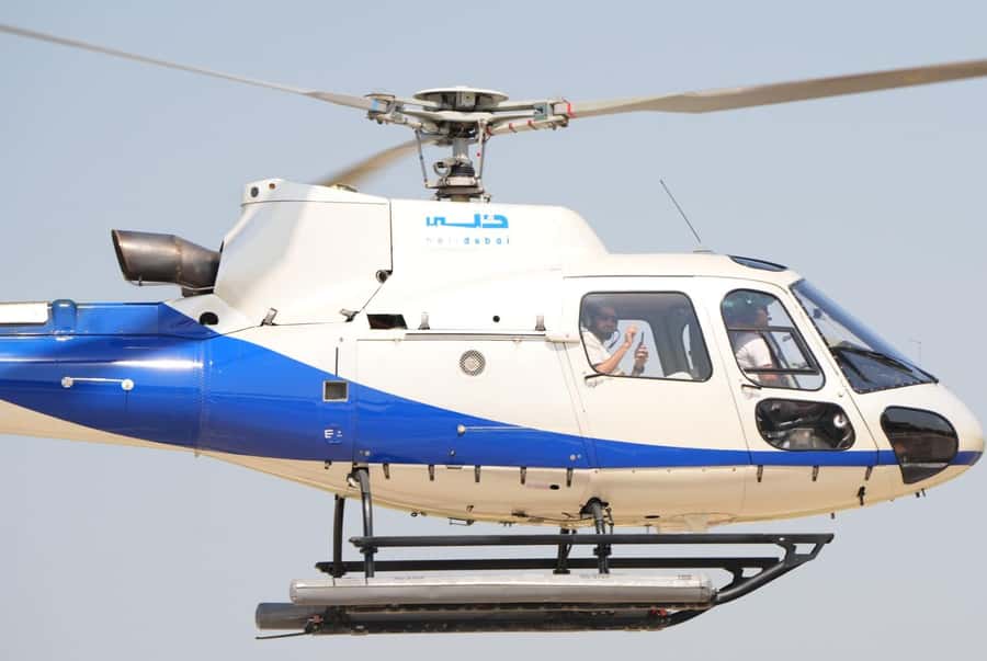 Dubai: 30-Minute Scenic Helicopter Tour - Dubai Frame, Heritage Village, and Dubai Creek