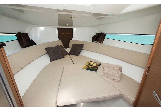 Dubai 3h Sea escape: Swim! Tan! Sightsee! - Leaving Dubai Marina by yacht